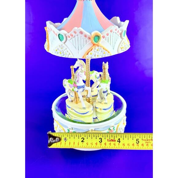 VINTAGE Gift Gallery Carousel Music Box Plays And Spins 9.5” Tall Tested! - Picture 8 of 8
